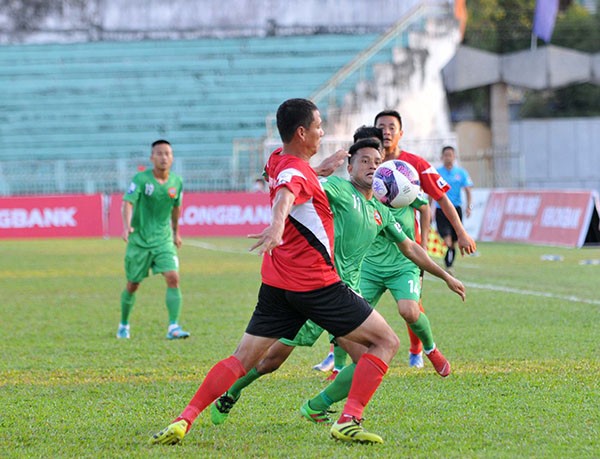 Anh Đức lập cú đúp, CLB Long An chen chân vào top 3 Hạng Nhất 2021 - Bóng Đá