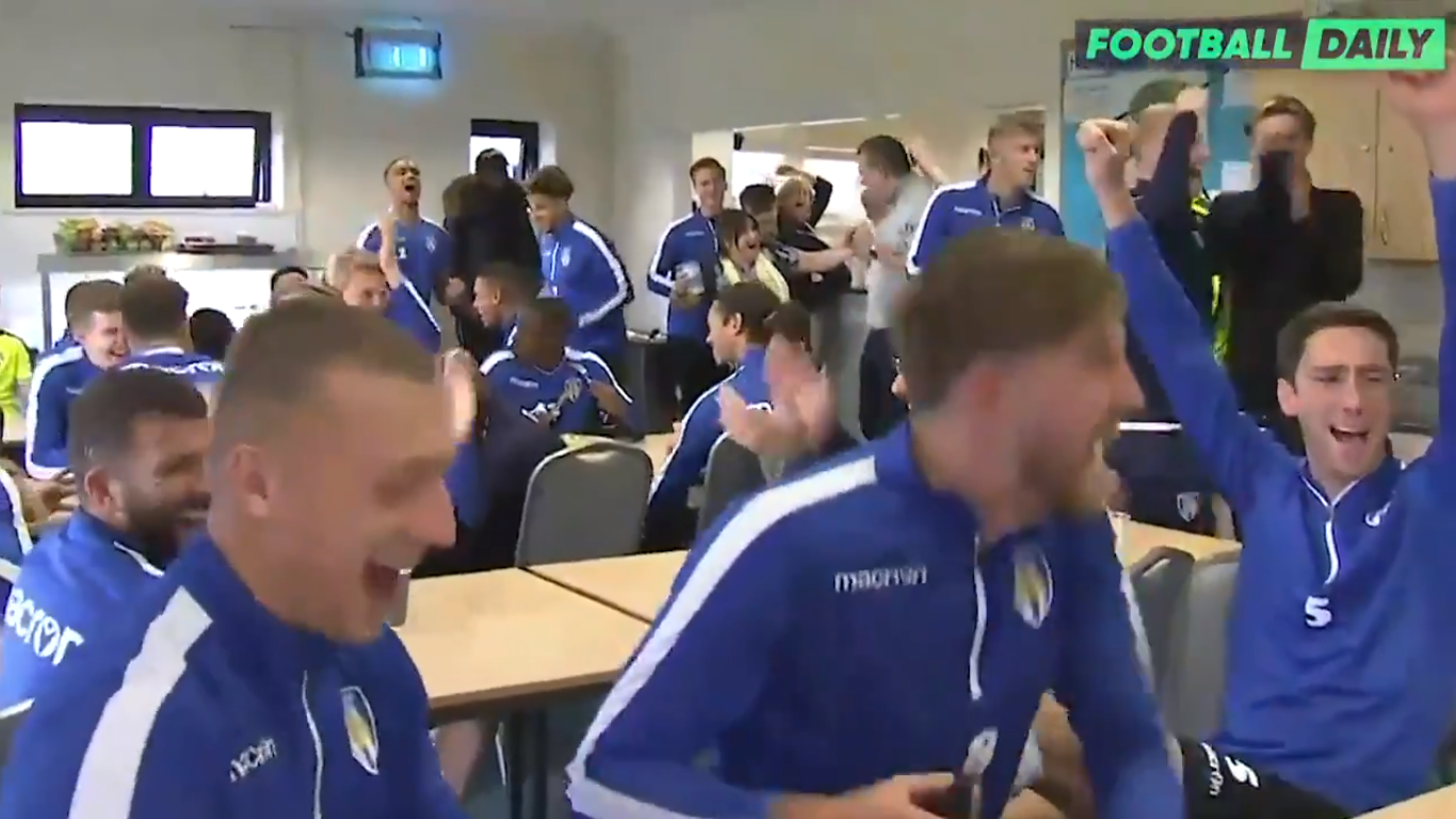 Colchester United players react to drawing Manchester United in the Carabao Cup quarter-final - Bóng Đá