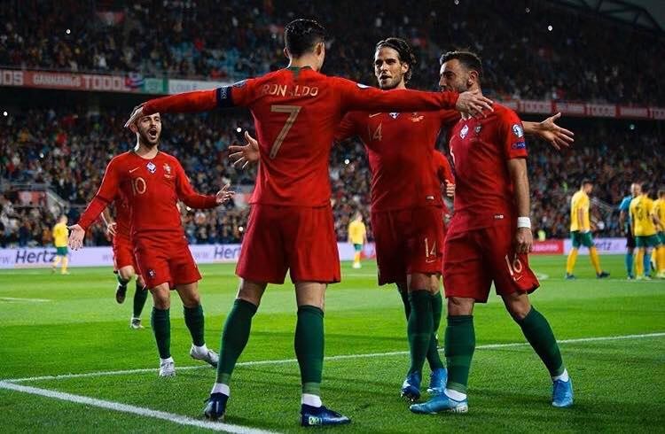 Lập hattrick cực đỉnh, Ronaldo có hành động đặc biệt - Bóng Đá
