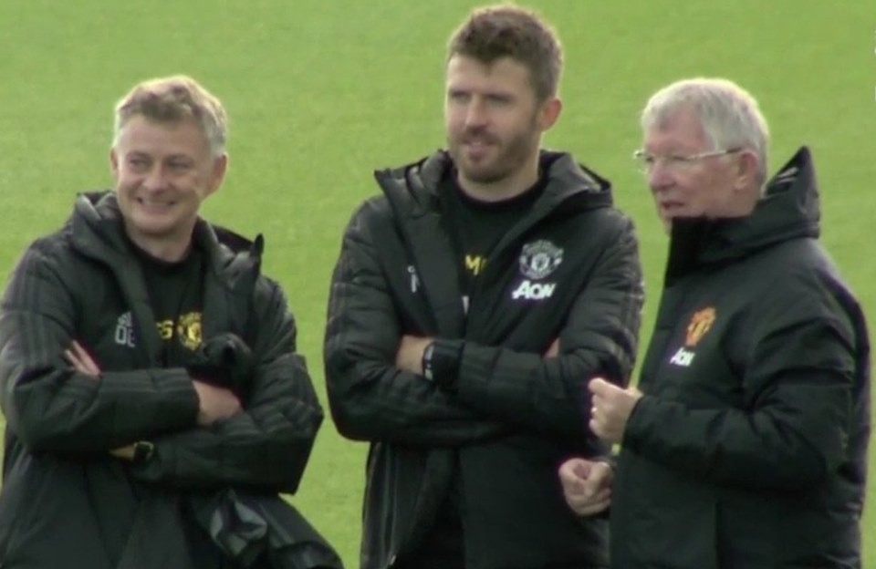 Sir Alex appears at Man Unnited's training ground - Bóng Đá