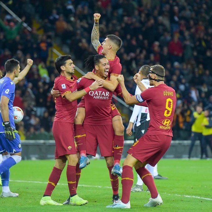 Đỉnh hơ Van Dijk lẫn Maguire, ai đó làm ơn cản 