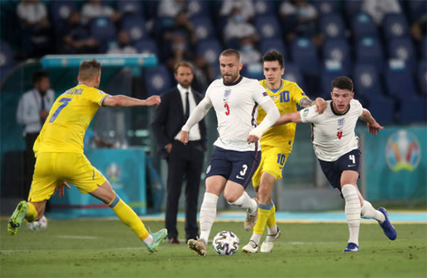 Thắng Ukraine, ĐT Anh đã tìm ra 1 cỗ máy chuyền bóng - Bóng Đá