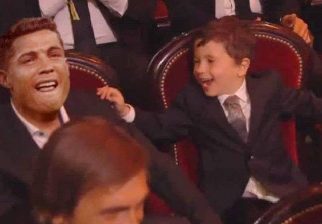 Ảnh chế Messi giành QBV - Bóng Đá