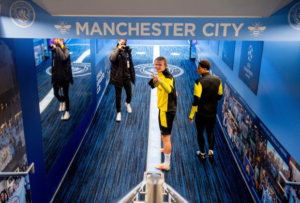 Erling Haaland says beautiful when seeing Etihad for the first time - Bóng Đá