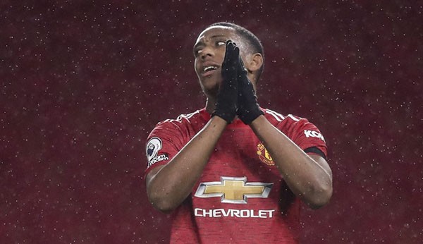 Cavani tìm được chỗ đứng ở Man Utd, Martial nên vui hay buồn? - Bóng Đá