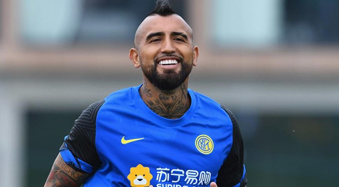 Arturo Vidal gặp lại đồng hương trong buổi tập đầu tiên tại Inter Milan - Bóng Đá