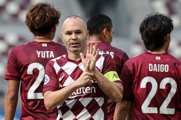 Ex-Barcelona star Iniesta signs two-year contract extension at Vissel Kobe - Bóng Đá