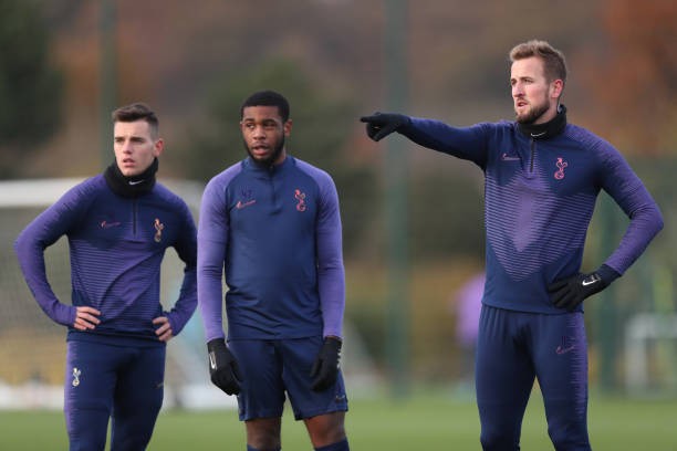 Jose Mourinho lạ lẫm trong ngày trở lại làm việc sau 11 tháng thất nghiệp - Bóng Đá