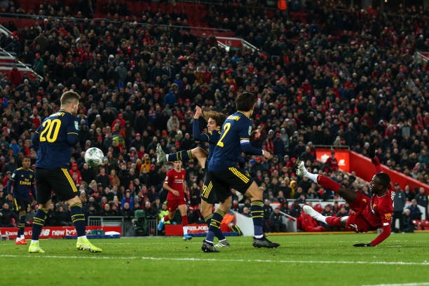 Mesut Ozil và Unai Emery đập tan tin đồn mâu thuẫn bằng hành động này - Bóng Đá