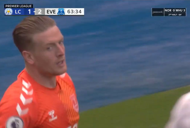 Lập chiến công, hai mỹ nhân vây lấy công thần Newcastle - Bóng Đá