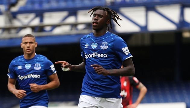 2 thái cực giữa Kepa và Alisson - Bóng Đá