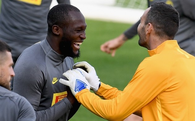 Buổi chia tay đẫm nước mắt của Casemiro - Bóng Đá