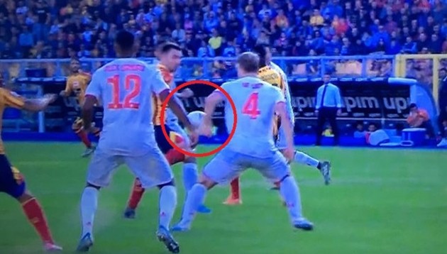 De Ligt bị Nicola Rizzoli lấy làm ví dụ về VAR - Bóng Đá