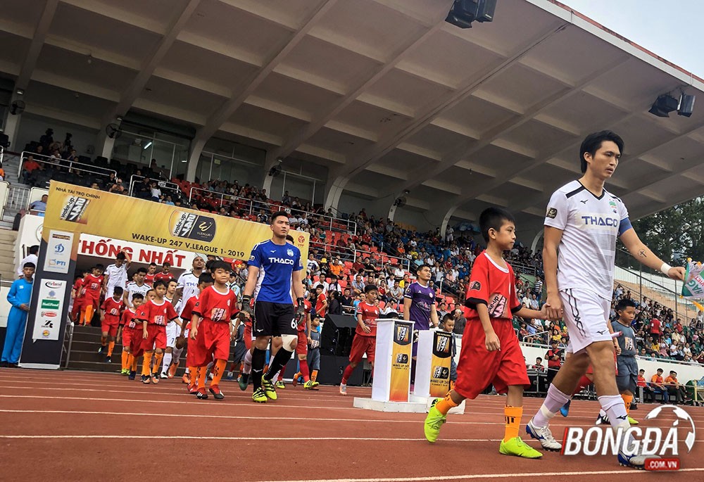 Ảnh sau trận HAGL - Bóng Đá