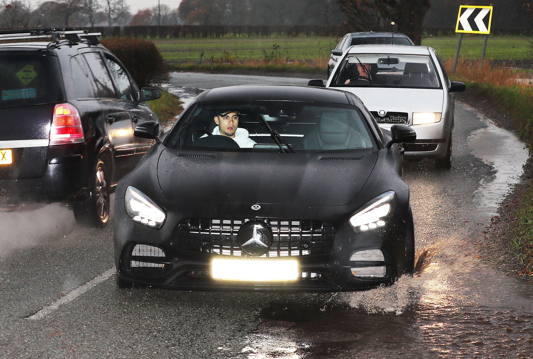 Manchester United first teamers report for training as youngsters face Astana - Bóng Đá