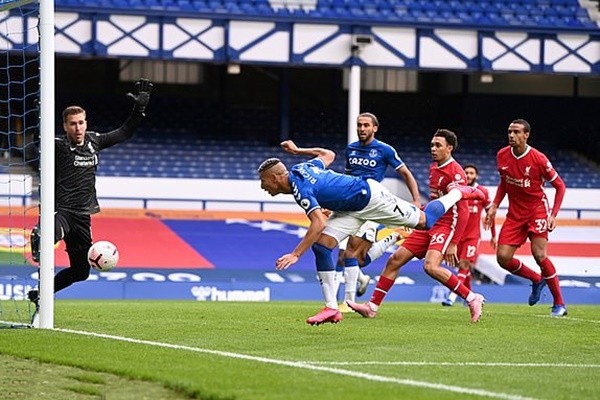 TRỰC TIẾP Everton 1-1 Liverpool: Cột dọc cứu thua cho The Kop (H2) - Bóng Đá