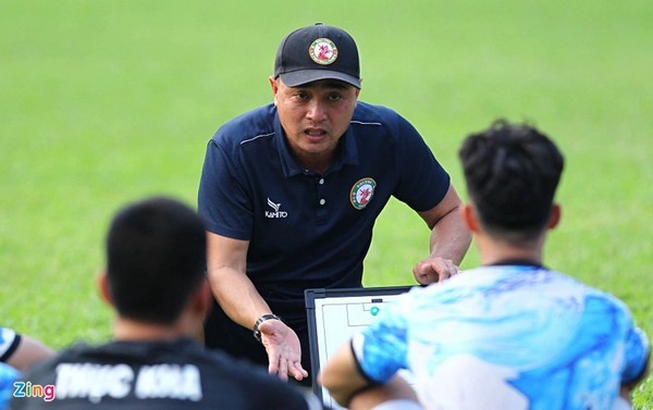 Lò xay HLV tại V-League 2022 - Bóng Đá