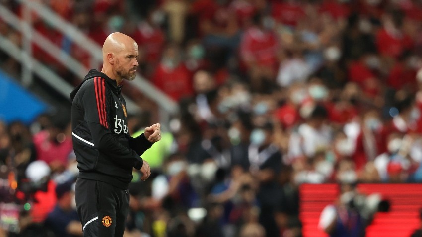 Hình ảnh bất ngờ của Ten Hag khi thắng Liverpool là lời cảnh báo cho M.U - Bóng Đá