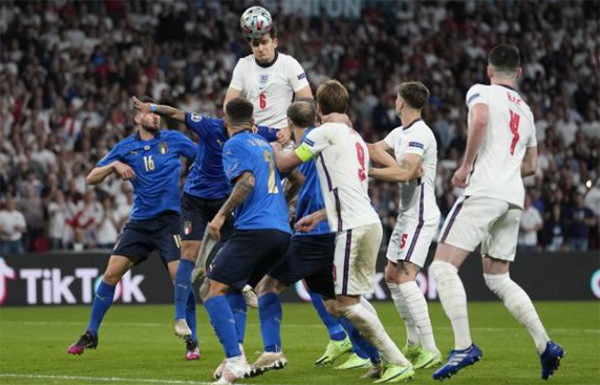 Thống kê cho thấy sao Man Utd mới là cầu thủ xuất sắc nhất EURO - Bóng Đá