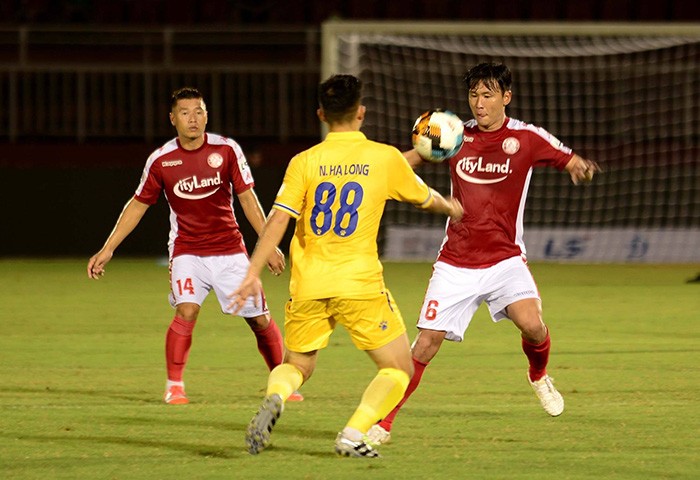 Công Phượng lập cú đúp, CLB TP.HCM thắng hủy diệt DNH Nam Định - Bóng Đá
