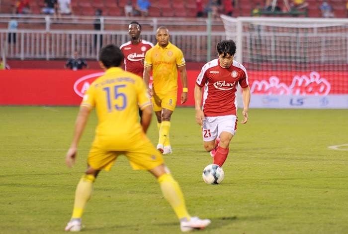 Công Phượng lập cú đúp, CLB TP.HCM thắng hủy diệt DNH Nam Định - Bóng Đá