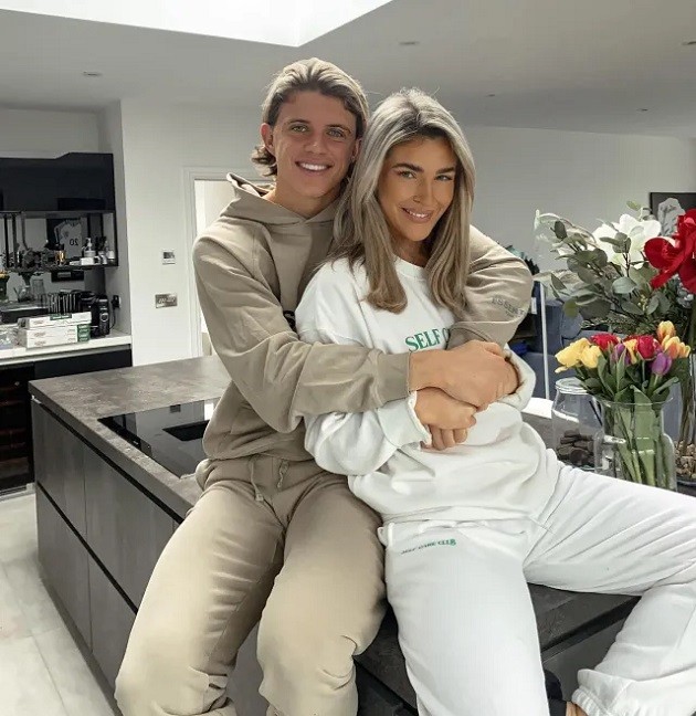 Aine May Kennedy - Bóng Đá