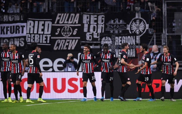 Boateng 'ăn' thẻ đỏ, Bayern Munich nhận trận thua lịch sử - Bóng Đá