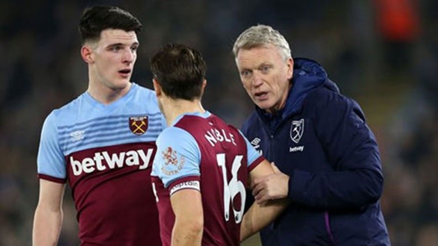 Watch Jesse Lingard dribble from inside own half to score goal  - Bóng Đá