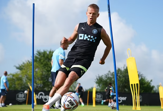 Arteta khiến Zinchenko thay đổi ý định - Bóng Đá