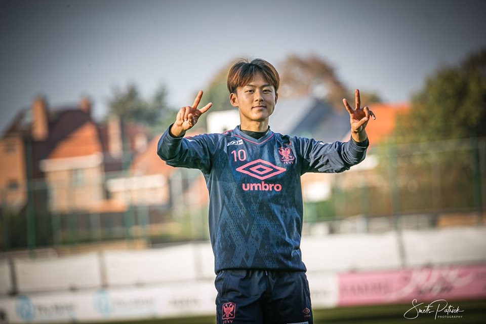 Công Phượng sánh vai cùng 