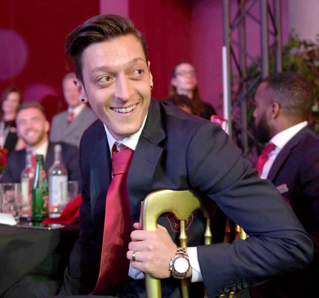 Inside Arsenal star Mesut Ozil’s millionaire London lifestyle, featuring his £10m home and favourite Turkish restaurant - Bóng Đá