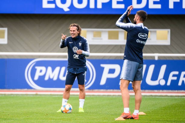 Gạt đi nỗi buồn ở Barca, Griezmann có thái độ lạ thường khi về đội tuyển - Bóng Đá