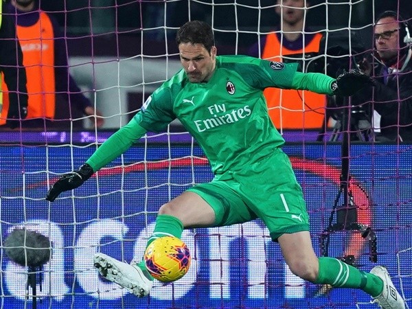 The top 10 best goalkeepers at Euro 2020 - Bóng Đá