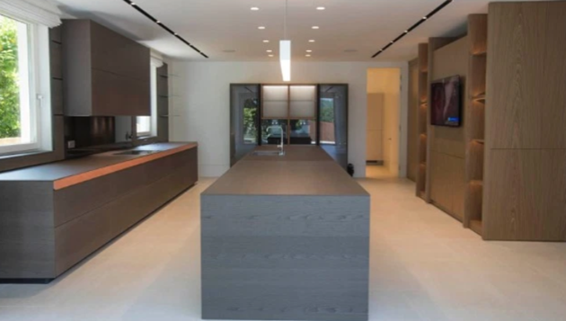 Inside Pierre-Emerick Aubameyang’s luxury new, bespoke mansion with pool, Jacuzzi, bar - Bóng Đá