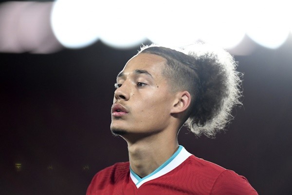Rhys Williams thay thế Van Dijk - Bóng Đá