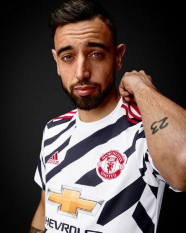 Sergio Aguero train alone as Man City star stays sharp during two-month injury layoff - Bóng Đá