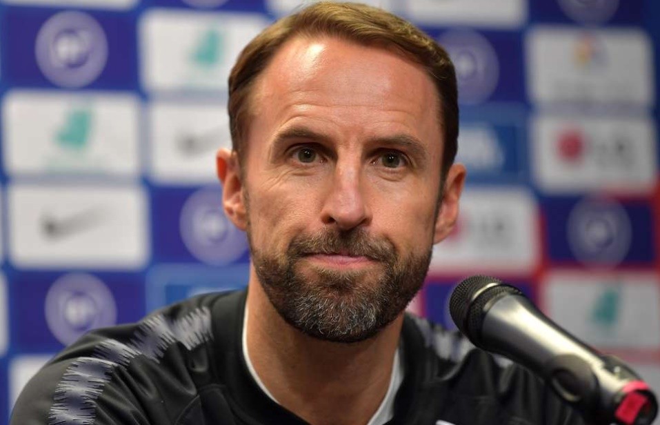 ẢNH: CẦU THỦ CHELSEA TẬP LUYỆN TRÊN TUYỂN - Bóng Đá