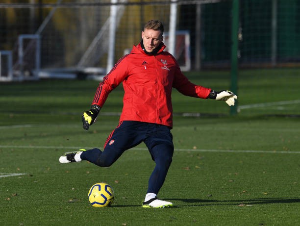 Đứng giữa tâm bão, dàn sao Arsenal đi tập mà mặt như 'đưa đám' - Bóng Đá