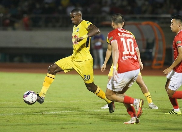 Vòng 7 V-League: HAGL thăng hoa; Ngôi đầu đổi chủ - Bóng Đá