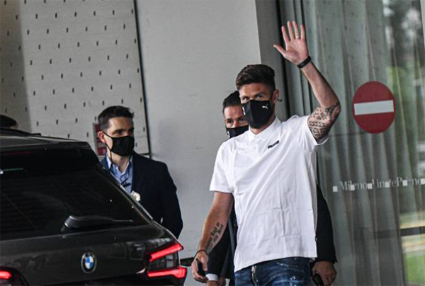 Giroud đến Milan - Bóng Đá