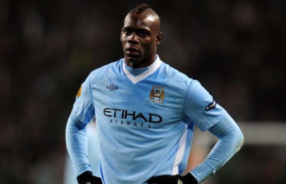 Balotelli từng bị phạt gần 5 tỷ/mùa ở Man City vì tội vô kỷ luật - Bóng Đá