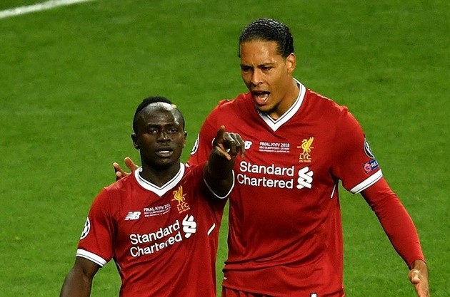 Sadio Mane takes a surprising pick between Messi and Van Dijk - Bóng Đá