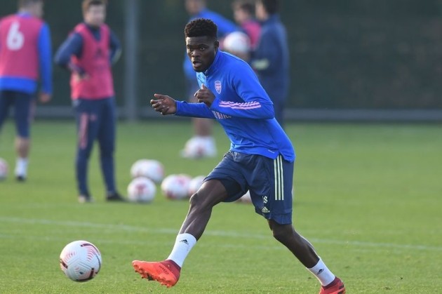 Mikel Arteta gives Thomas Partey injury update following Leeds withdrawal - Bóng Đá