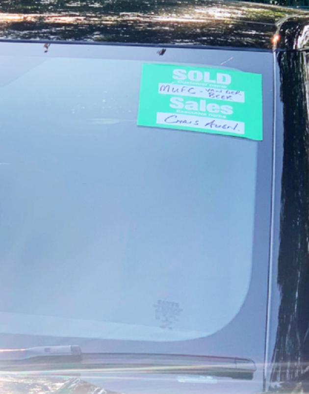 The Sun presents a very expensive new car from Donny van de Beek - Bóng Đá