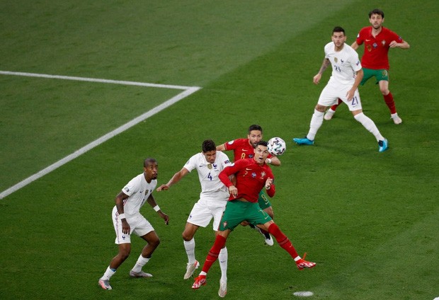 10 thống kê Bồ Đào Nha 2-2 Pháp: - Bóng Đá