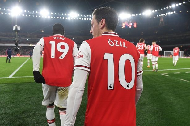 Mikel Arteta challenges Nicolas Pepe and fellow Arsenal subs - Bóng Đá