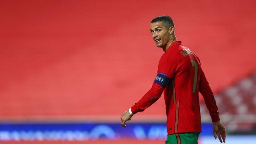 Manchester United: Fans laud Cristiano Ronaldo link - Bóng Đá