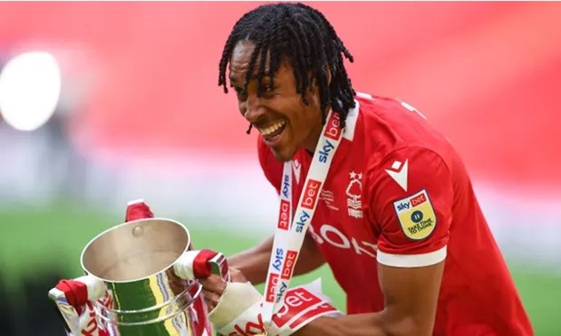 Tottenham agree deal to buy Djed Spence from Middlesbrough - Bóng Đá