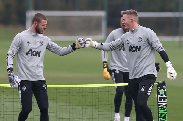Manchester United outcast Sergio Romero is 'training alone as he hopes for January move - Bóng Đá
