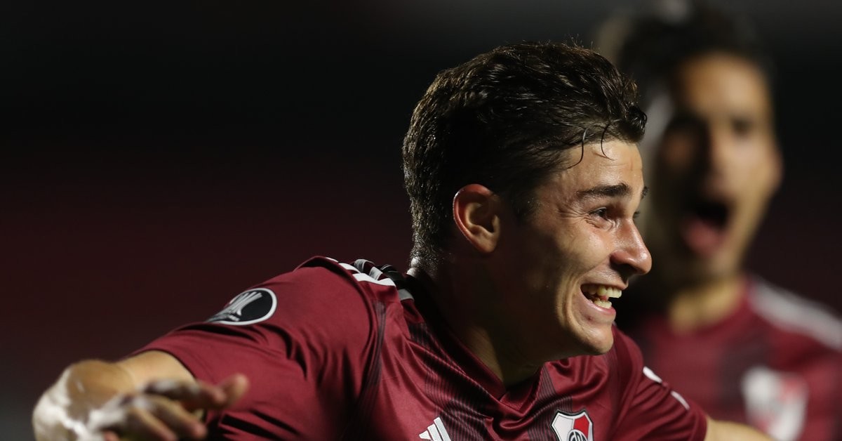 Chuyển nhượng 01/01:  - Bóng Đá